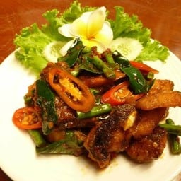 ปลาช่อนทอดผัดเผ็ด