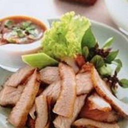 คอหมูย่าง