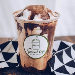 นมสดปั่นราดโกโก้ Milk Frappe + Cocoa