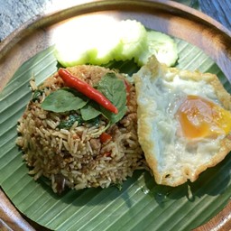 Basil Fried Rice - ข้าวคลุกกะเพรา