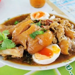 ข้าวขาหมูอนันต์รถกะบะ