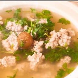 แกงจืดหมูสับเกี๊ยมบ๊วย