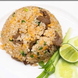 ข้าวผัดเนื้อ (L)