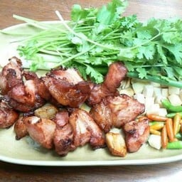 แหนมซี่โครงหมูทอด