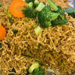 ผัดมาม่า