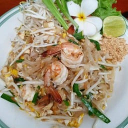 เส้นเล็กผัดไทยกุ้งสด