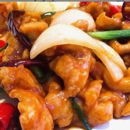 ไก่ผัดเม็ดมะม่วง