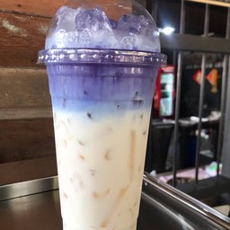 อัญชัญนมสด