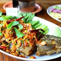 ปลาช่อนโบราณบ้านพักผ่อน