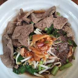 ก๋วยเตี๋ยวเรือน้ำตกหมู ใส่ตับอย่างเดียว