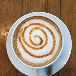 คาราเมล ลาเต้ร้อน