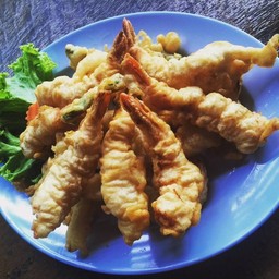 กุ้งชุบแป้งทอด