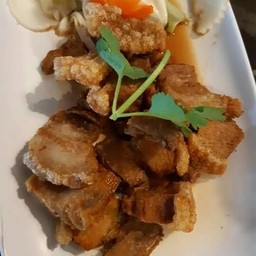 หมูกรอบทอดน้ำปลา
