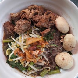 ก๋วยเตี๋ยวเรือน้ำตกหมู ลูกชิ้น+หมูตุ๋น