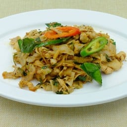 ไก่ผัดเผ็ดหน่อไม้ดอง