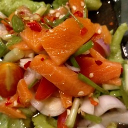 ยำแซลม่อน