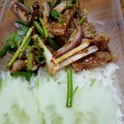 ข้าวยำ(หมูย่าง)(ไก่ย่าง)พริกไทยดำ