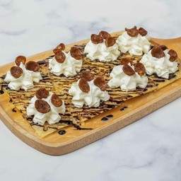 ทิชชู่+วิปครีม+โกโก้ครั้น+ชอค (Tissue with Cocoa Crunch+Chocolate and Whipped cream)