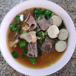 ก๋วยเตี๋ยวเนื้อล้วน