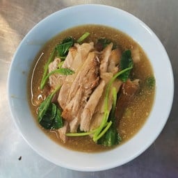 ร้านข้าวขาหมูเฮียจั๊วก๋วยเตี๋ยวไก่ตุ๋นมะระ