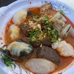 ก๋วยเตี๋ยวปากหม้อ น้ำต้มยำ พิเศษ (5ตัว)