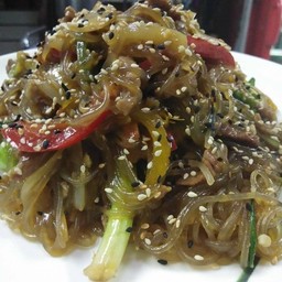 วุ้นเส้นเกาหลีผัดซอสหวาน