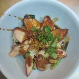 เกี๊ยวหมูแดง