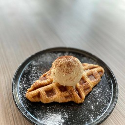 คริสปี้ครัวซองท์ไอศครีม (Crizpy Crossaint Ice Cream)