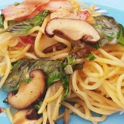 สปาเก็ตตี้เบคอนพริกแห้ง