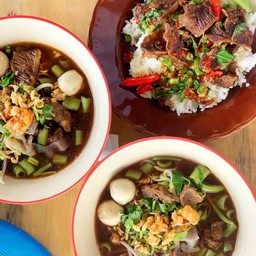 ก๋วยเตี๋ยวร้อยโล