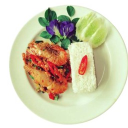 ข้าวหน้ากุ้งผัดผงกะหรี่