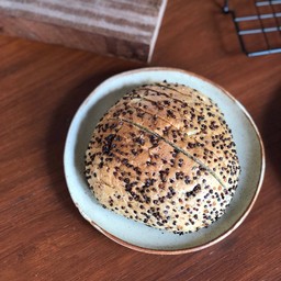 ขนมปังข้าวกล้องงอก ควินัว