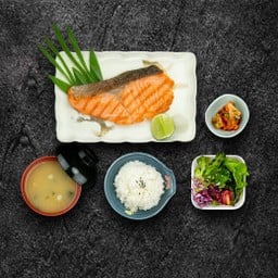 เซตปลาแซลมอนย่างเกลือ