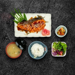 เซ็ตปลาแซลมอนย่างเทอริยากิ