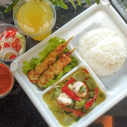 ชุดข้าวแกงเขียวหวานทะเล