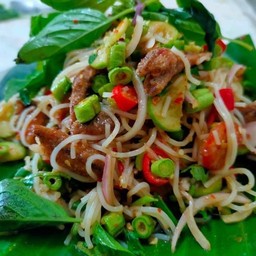 ยำขนมจีน