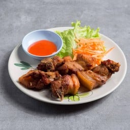 ลาบไก่บ้านโฮ่ง สันกำแพง
