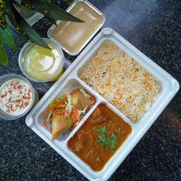 ชุดข้าวแกงกะหรี่ปลาอินเดีย