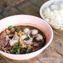 ก๋วยเตี๋ยวเรือ & อาหาร สามตี๋ แต้จิ๋ว ลาดพร้าว101