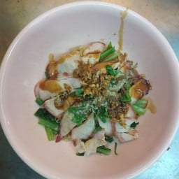 บะหมี่เหลืองหมูแดง