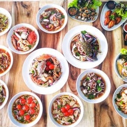 แซ่บปากบึน(อาหารตามสั่ง ส้มตำ ยำ) หอพักในกำกับ มหาวิทยาลัยเชียงใหม่