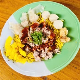 แซ่บแห้งบะหมี่+เกี๊ยวปลา