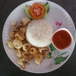 ข้าวราด ปลาหมึก ชุบ แป้งทอด
