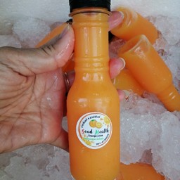 น้ำส้มคั้น