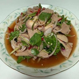ยำหมูยอใส่ปลาร้า