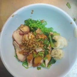 บะหมี่หยกเกี้ยว