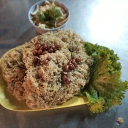 ยำปลาดุกฟู