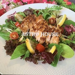 สลัดไก่ซอสน้ำผึ้งมัสตาร์ด