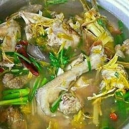 ต้มไก่ใบมะขามอ่อน