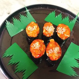 ข้าวห่อสาหร่ายหอยลายกิมจิ